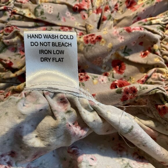 ASTR Shirred Flutter Floral Feminine Summer Party Ruched Mini Dress Size Small - Picture 10 of 11